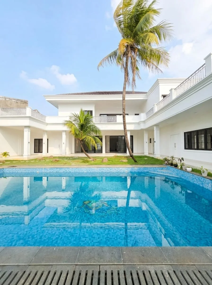 RUMAH MEWAH MODERN CLASSIC BRAND NEW RENOVATED SIAP HUNI KEMANG TIMUR