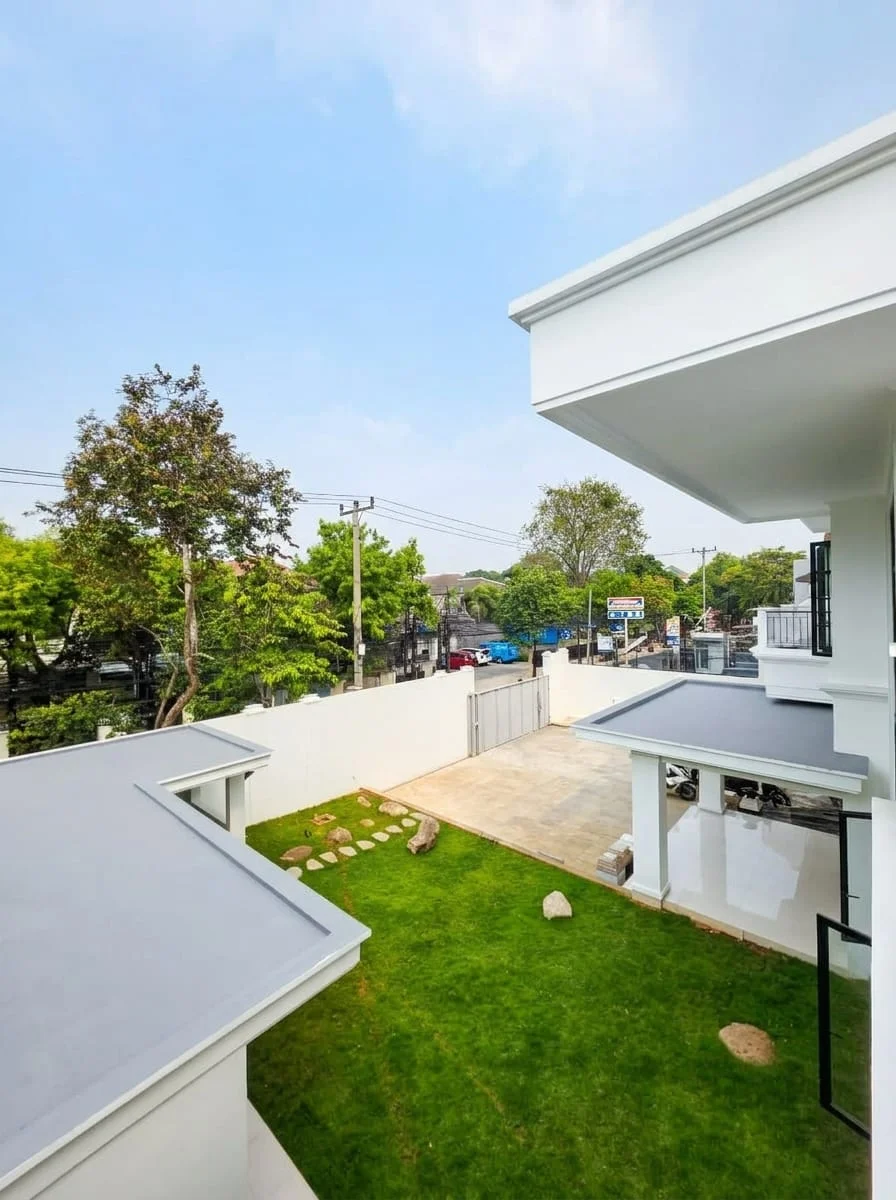 RUMAH MEWAH MODERN CLASSIC BRAND NEW RENOVATED SIAP HUNI KEMANG TIMUR